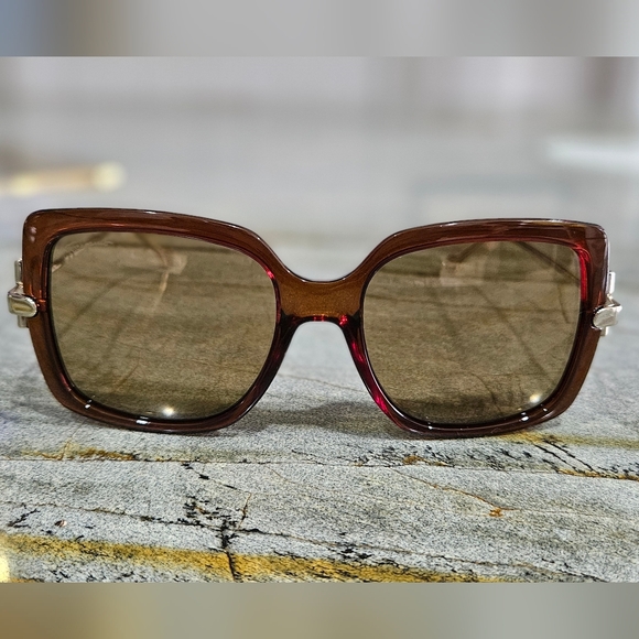 Salvatore Ferragamo Women's Sunglasses with Brown Frame NWT - Picture 3 of 16